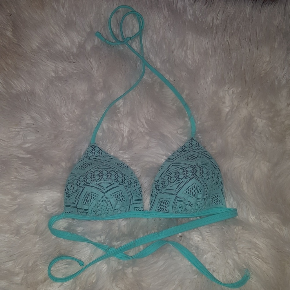 NWOT O'neill bikini top.
